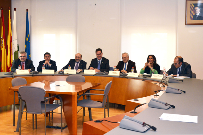 Els assistents a l'acte de presentació del nou Pla operatiu per la reconversió turística de Lloret de Mar