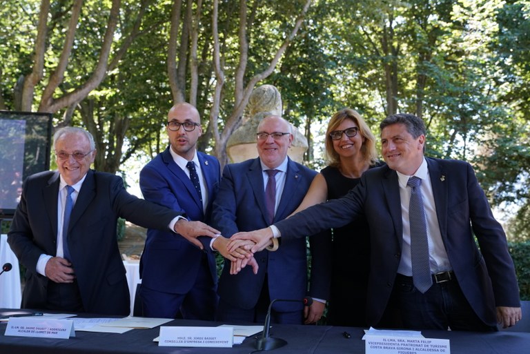 La Generalitat, l’Ajuntament de Lloret de Mar, el Patronat de Turisme de la Diputació de Girona i la Mesa Empresarial es comprometen a finançar diverses actuacions per a la reconversió turística del municipi